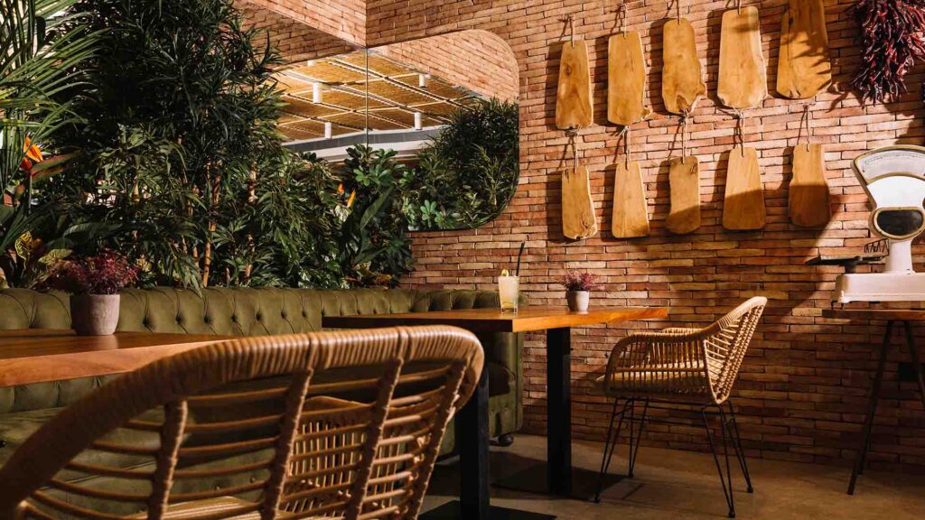 Ambiente e decoração o que faz de um bistrô um lugar aconchegante